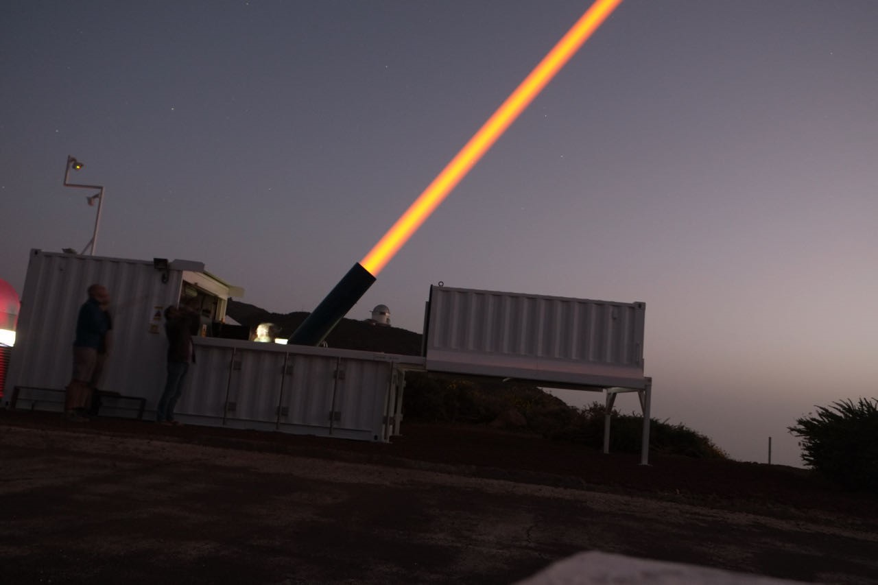 Laser Guide Star unit on La Palma, used for experiments on astronomy and free-space optical communications by ESO / ESA / INAF / Durham. Credit: Lisa Bardou.