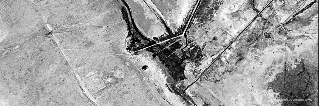 Black and white close-up spy satellite imagery of al-Qadisiyyah taken in 1974 and used in this research study. Credit US Geological Survey