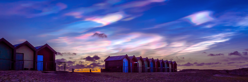 Polar stratospheric clouds above buildings