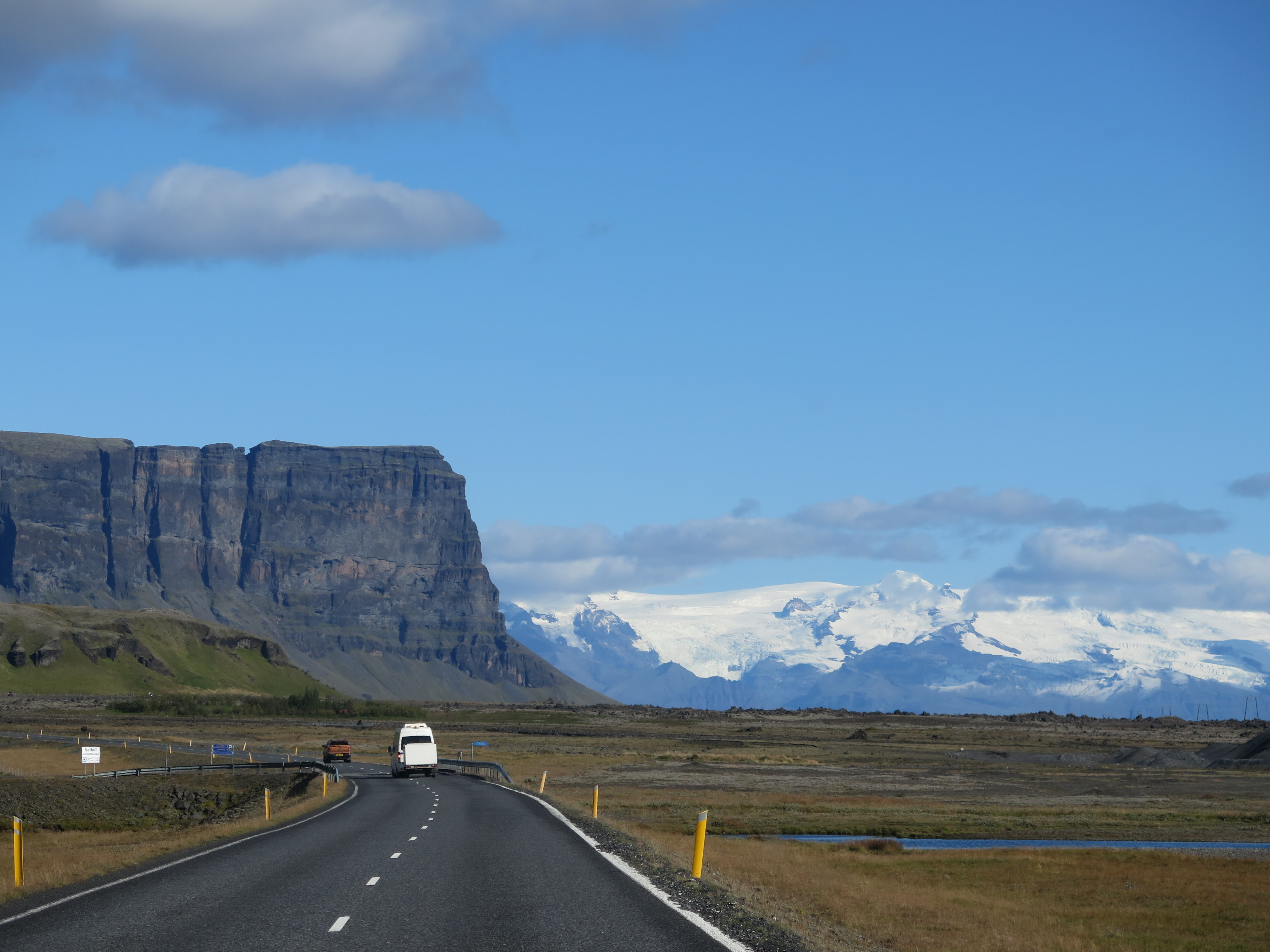 Iceland, ring road, Lómagnúpur mountain, glaciers, Vatnajökull, ice cap.