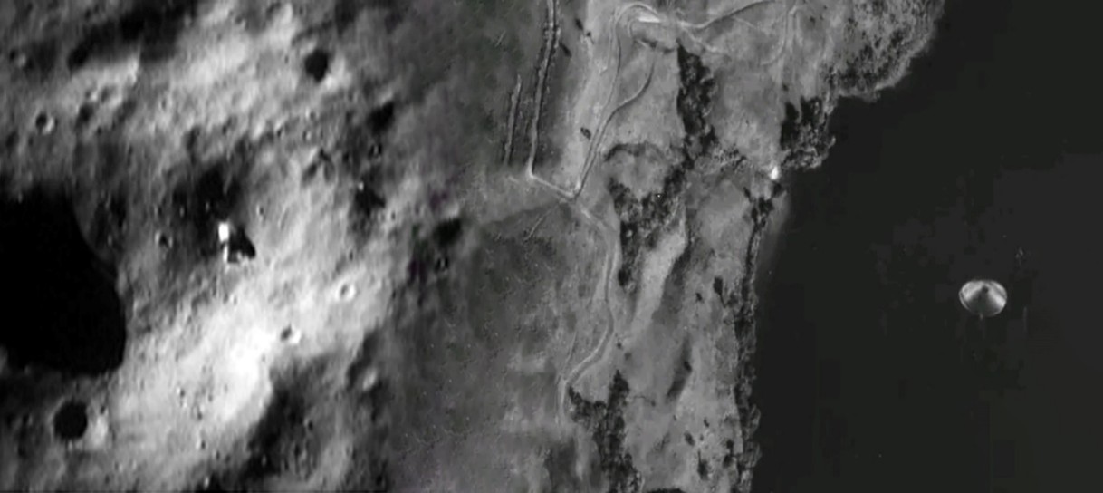 Photomontage: Andreas Müller – Attribution of the parts of the composite image: Instituto Geográfico Nacional de Costa Rica (4 Sep 1971) (right) and NASA/NEAR Shoemaker (1 May 2000) (left)