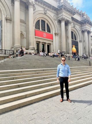 At steps of Met